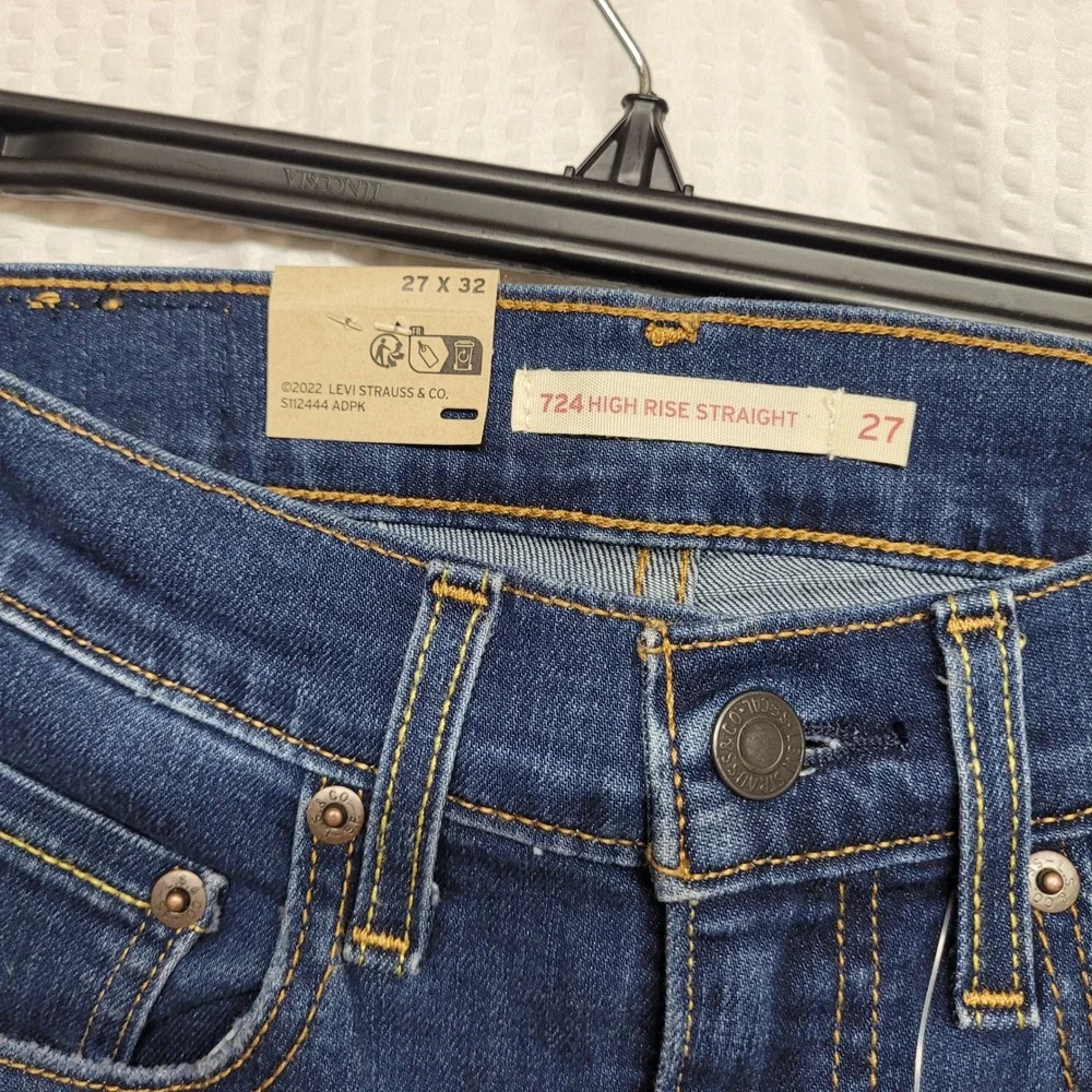 Levis levi 724